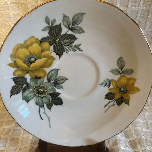 Queen Anne Fine Bone China TeaCup And Saucer Yellow green Floral With Gold Trim - Picture 3 of 8